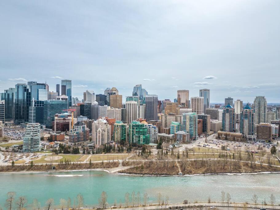 Chic 1Br Kensington Unit W/Parking Leilighet YYC Eksteriør bilde