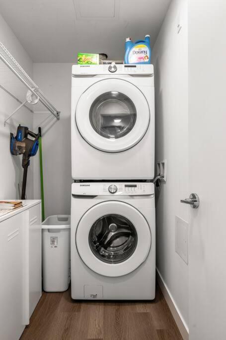 Chic 1Br Kensington Unit W/Parking Leilighet YYC Eksteriør bilde