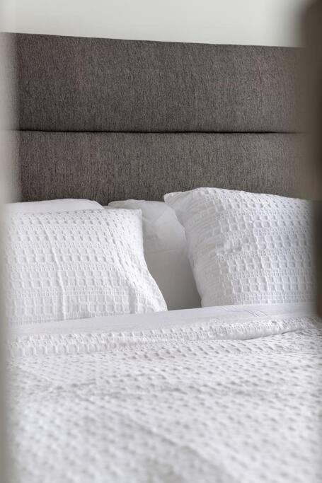 Chic 1Br Kensington Unit W/Parking Leilighet YYC Eksteriør bilde